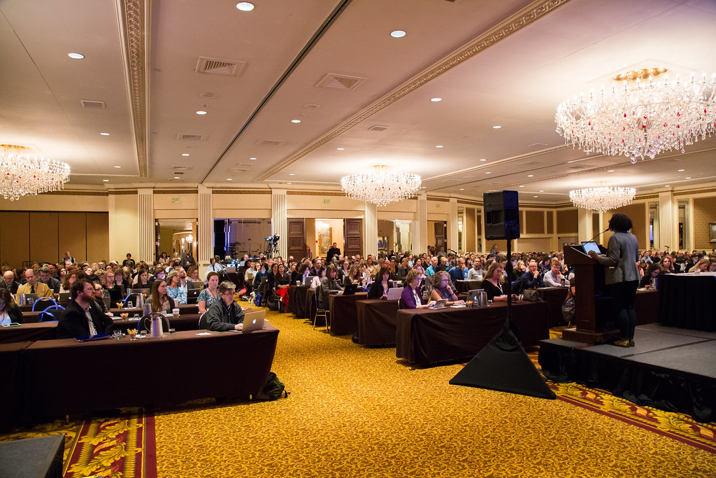 Crowd at 2016 Forum keynote